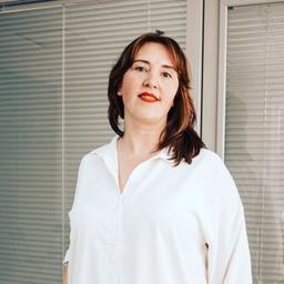 Empaquetado y automatización de redes sociales de Anastasia Medvedeva.